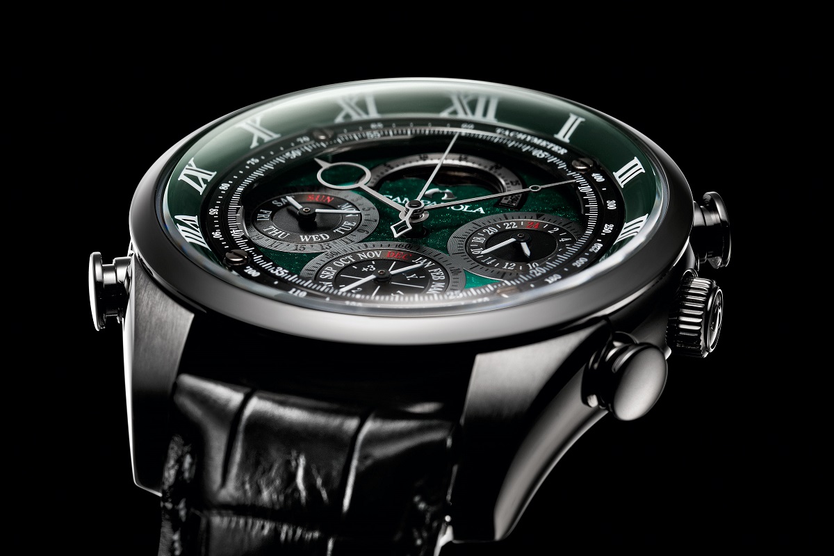 日本古来の色を、日本の伝統工芸である漆塗りで表現した「織部」。