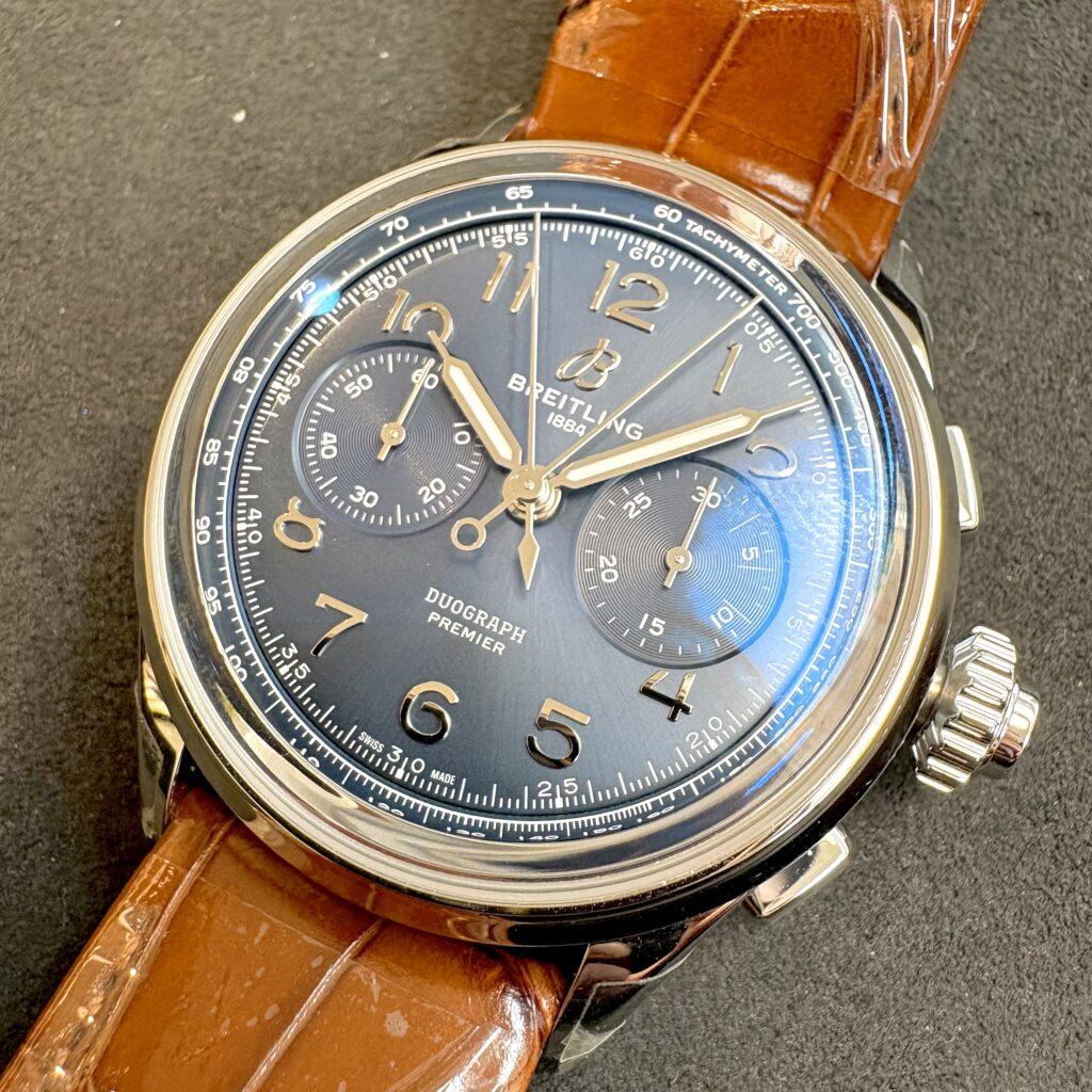 ブライトリング プレミエ B15 デュオグラフ 42 ― 紺文字盤と茶レザーが醸す、大人の渋み―