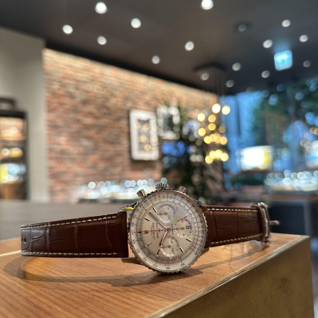 秋の装いに花を添える1本