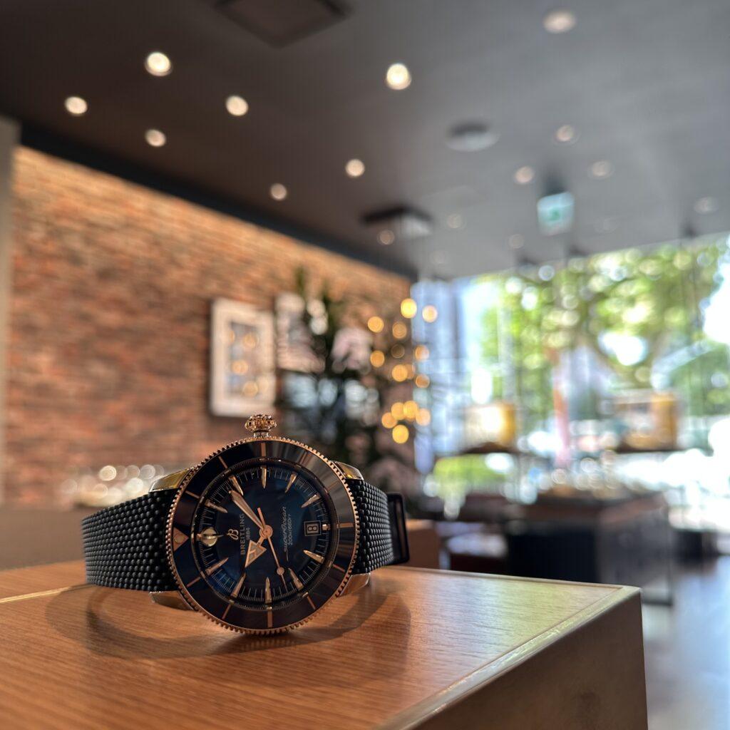 青と金の織りなす極上の輝き、UB3112161C1S1