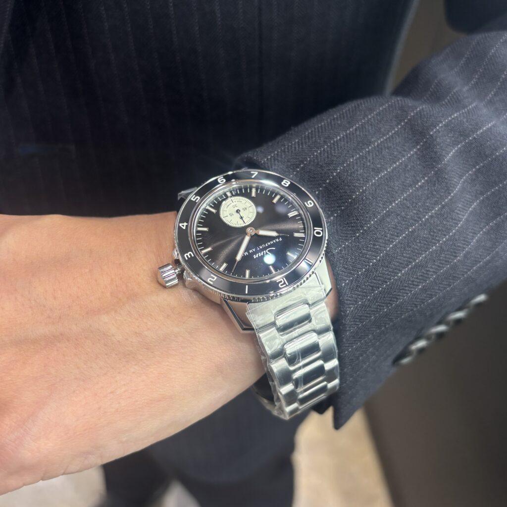 ジン104 Classic 12のケースサイドビュー