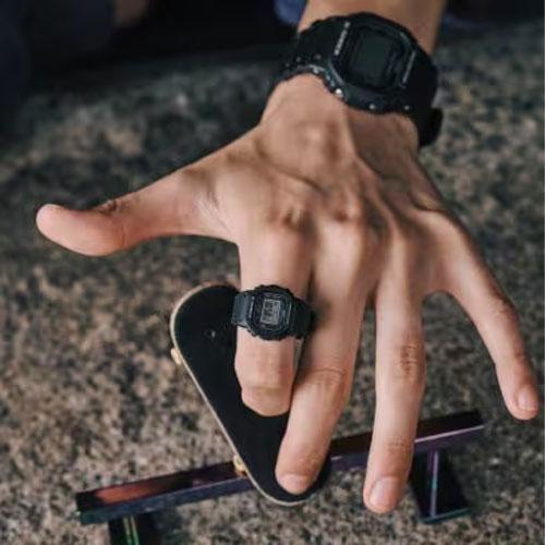 G-SHOCK DWN-5600-1JR