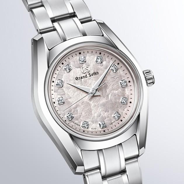 STGF387の多面カット針とインデックスの光の反射