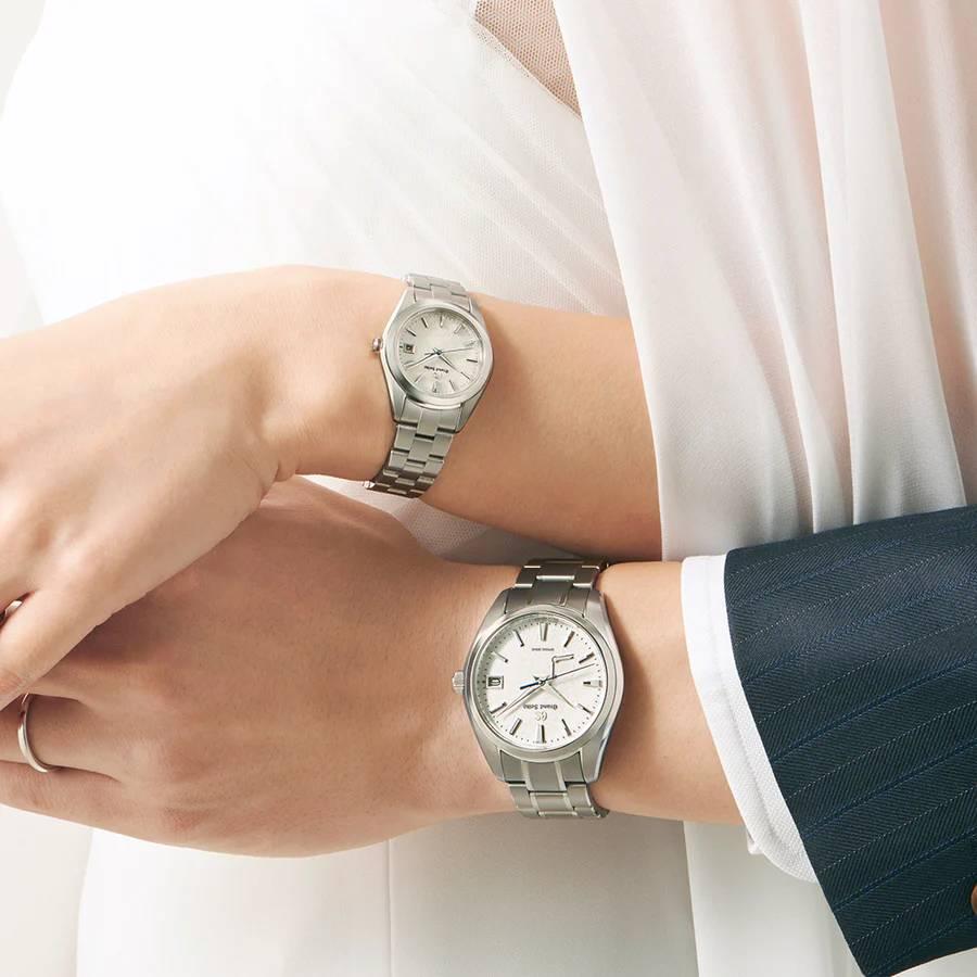 グランドセイコー雪白ペア SBGA211とSTGF359の組み合わせ