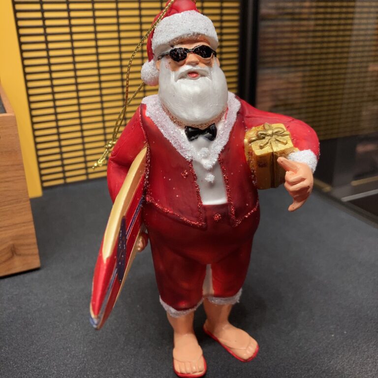 Marry Christmas in Summer.