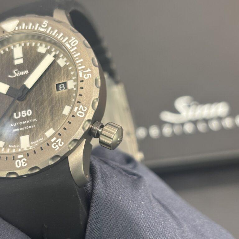 Sinn U50.DS：海に挑む者だけが纏う、深海の芸術