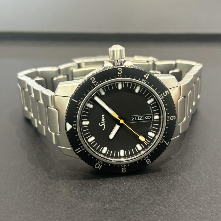 Sinn 105.ST.SA M：現代のニーズに応える、進化形ミリタリーウォッチの決定版