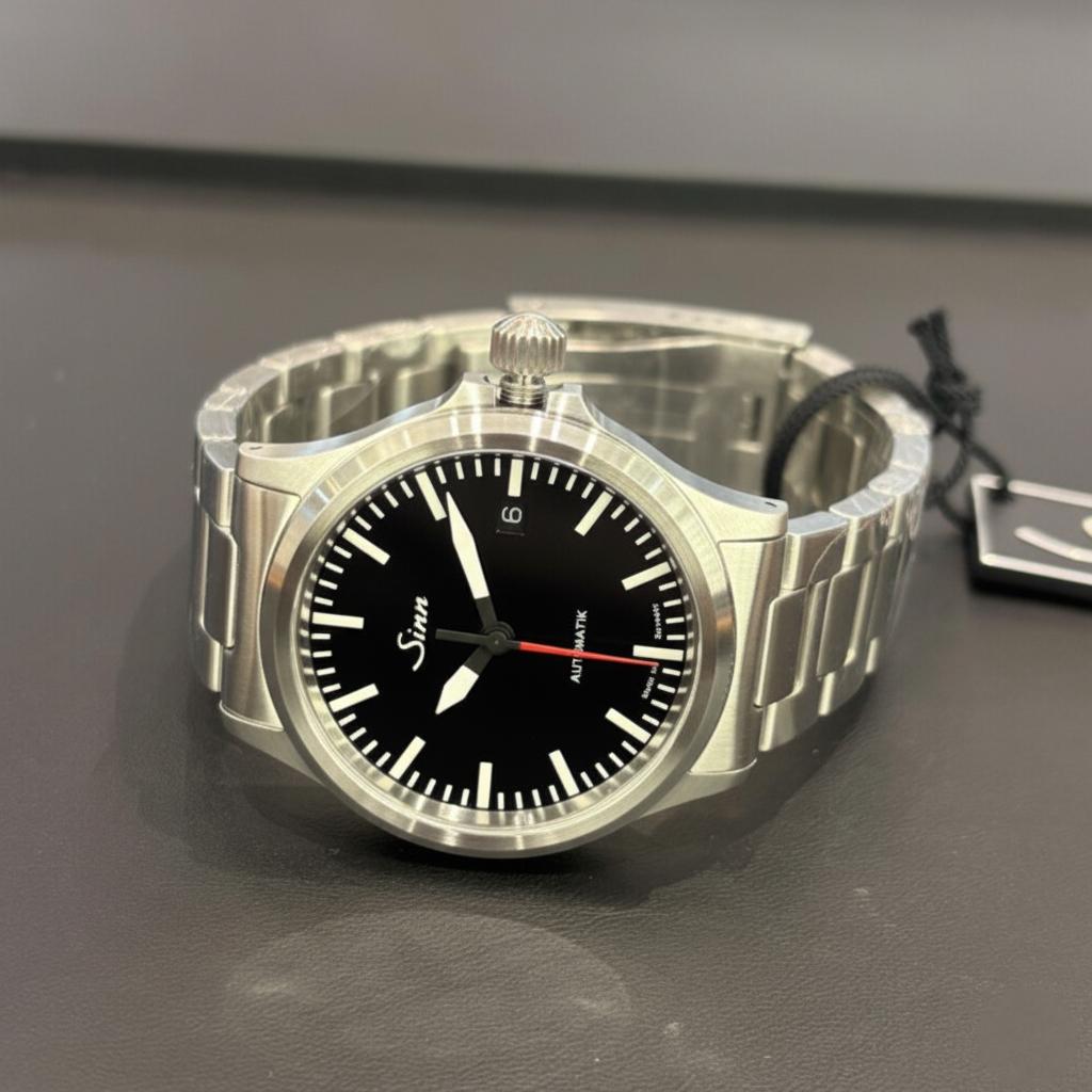 Sinn 556.I.RS.M：ファーストジンに相応しい、時計の「完璧な基本形」