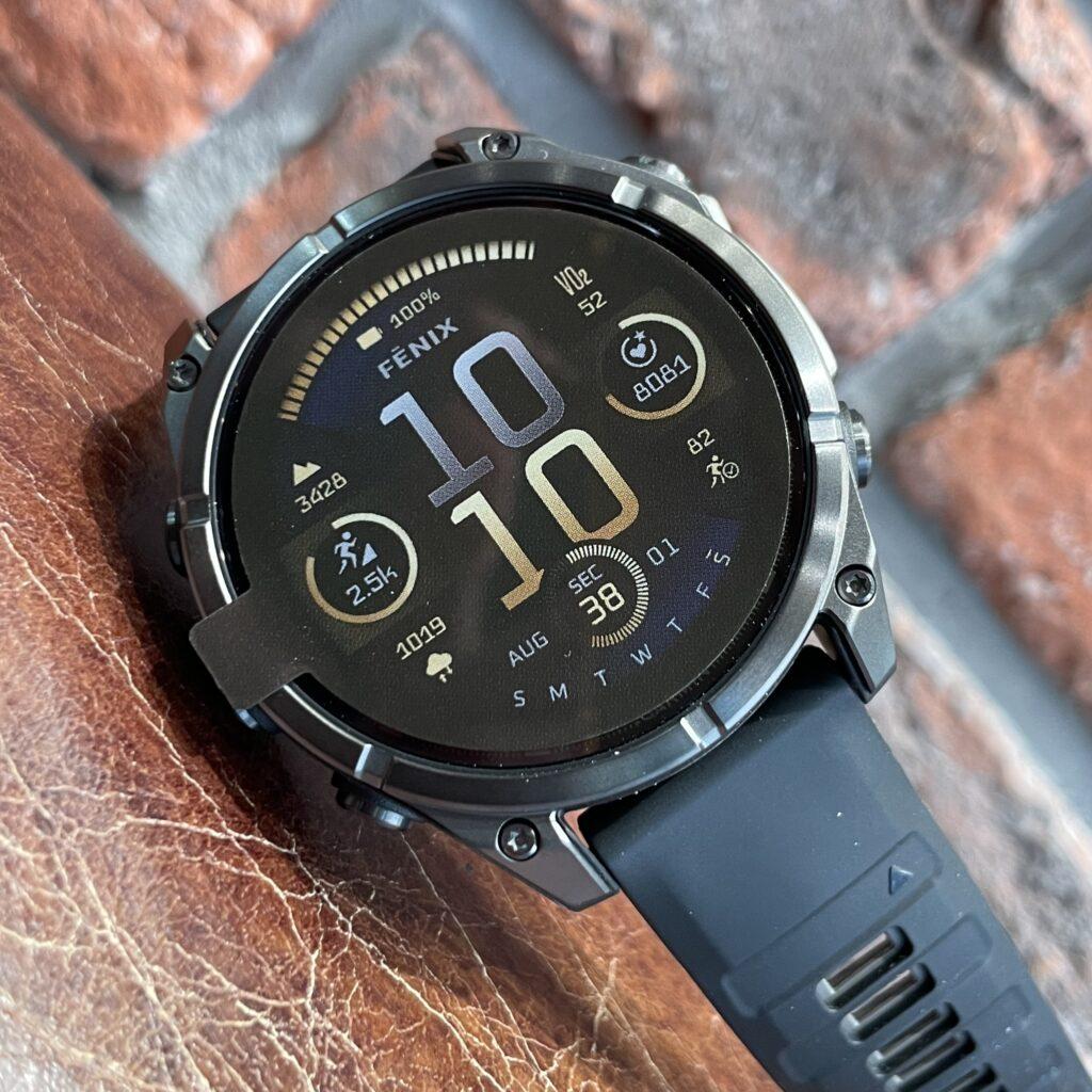 スマートウォッチ戦国時代。Fenix8高額モデルを買う「価値」はどこにあるのか？